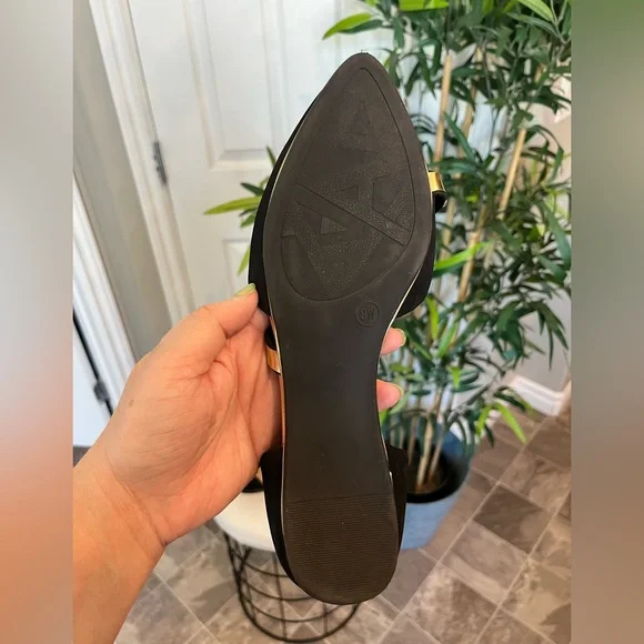 NWT Andiamo brand black flat with gold accents - Picture 13 of 15